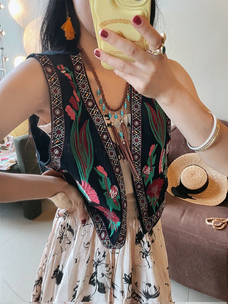 Feng  Yunnan Ethnic Flower Embroidery Short Sleeveless Women's Vest 2023 New Style Layering Outerwear Fashionable Cotton ...