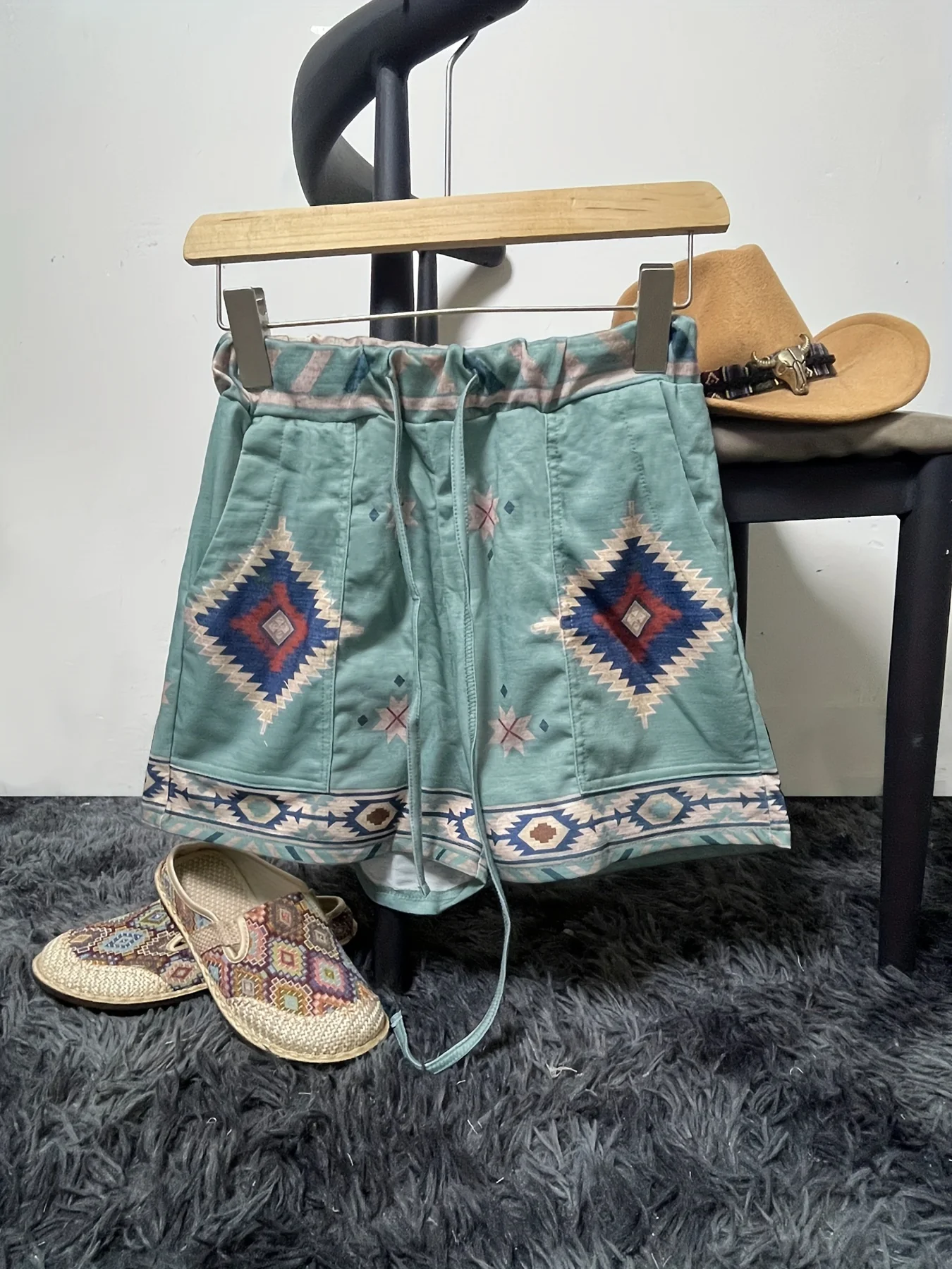Women's Western Retro Geometric Print Shorts