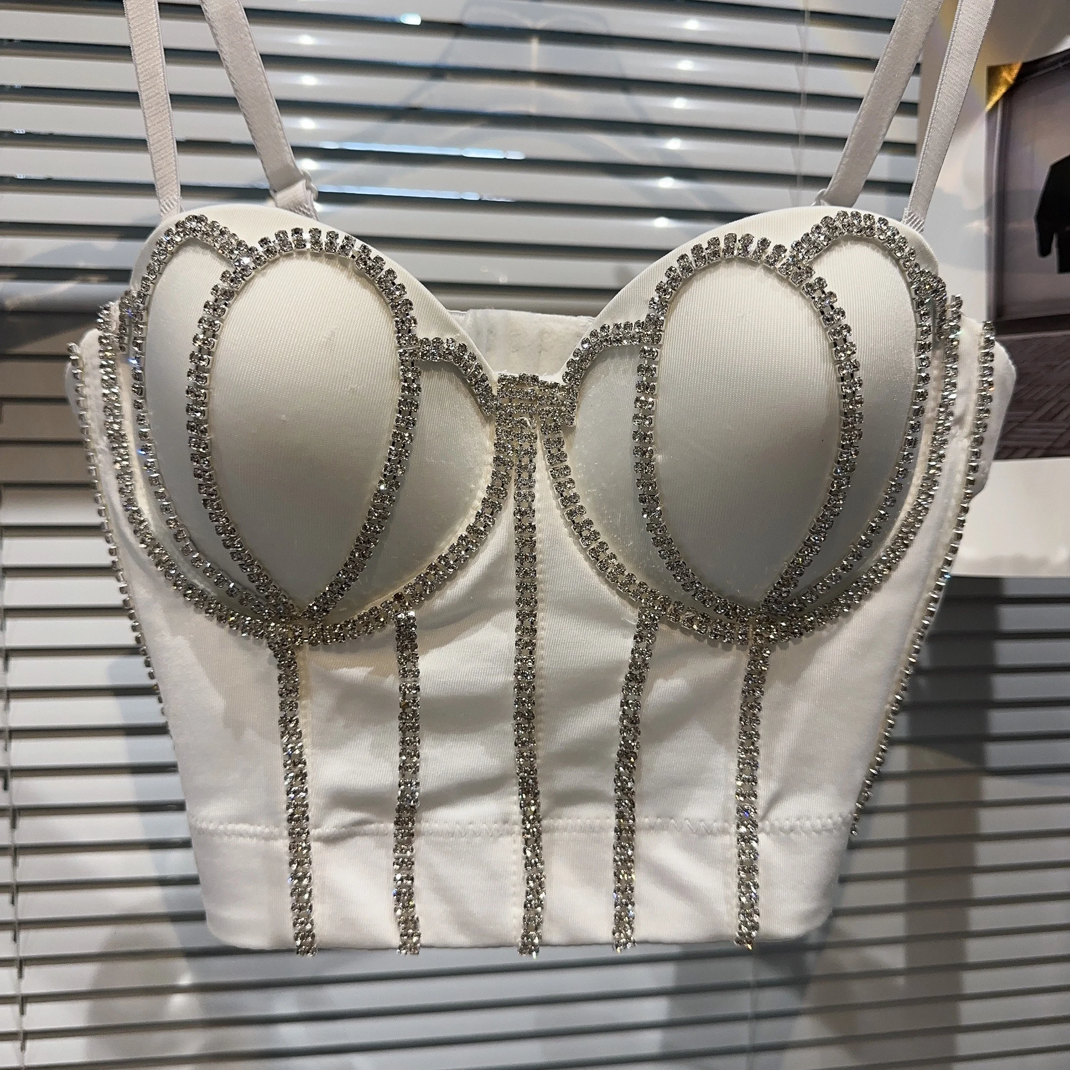 Faionable 2025 Autunno Nuovo Sle Feng ui Strass Embelli Slim Fit Brtte Sexy ort Bal Canotta per le donne