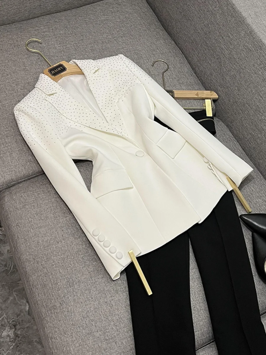 2025 New Celebri Faionable One-Button Slim Fit Suit with Rhinestones Jaet And ves Skirt Set for Women Commute Wear