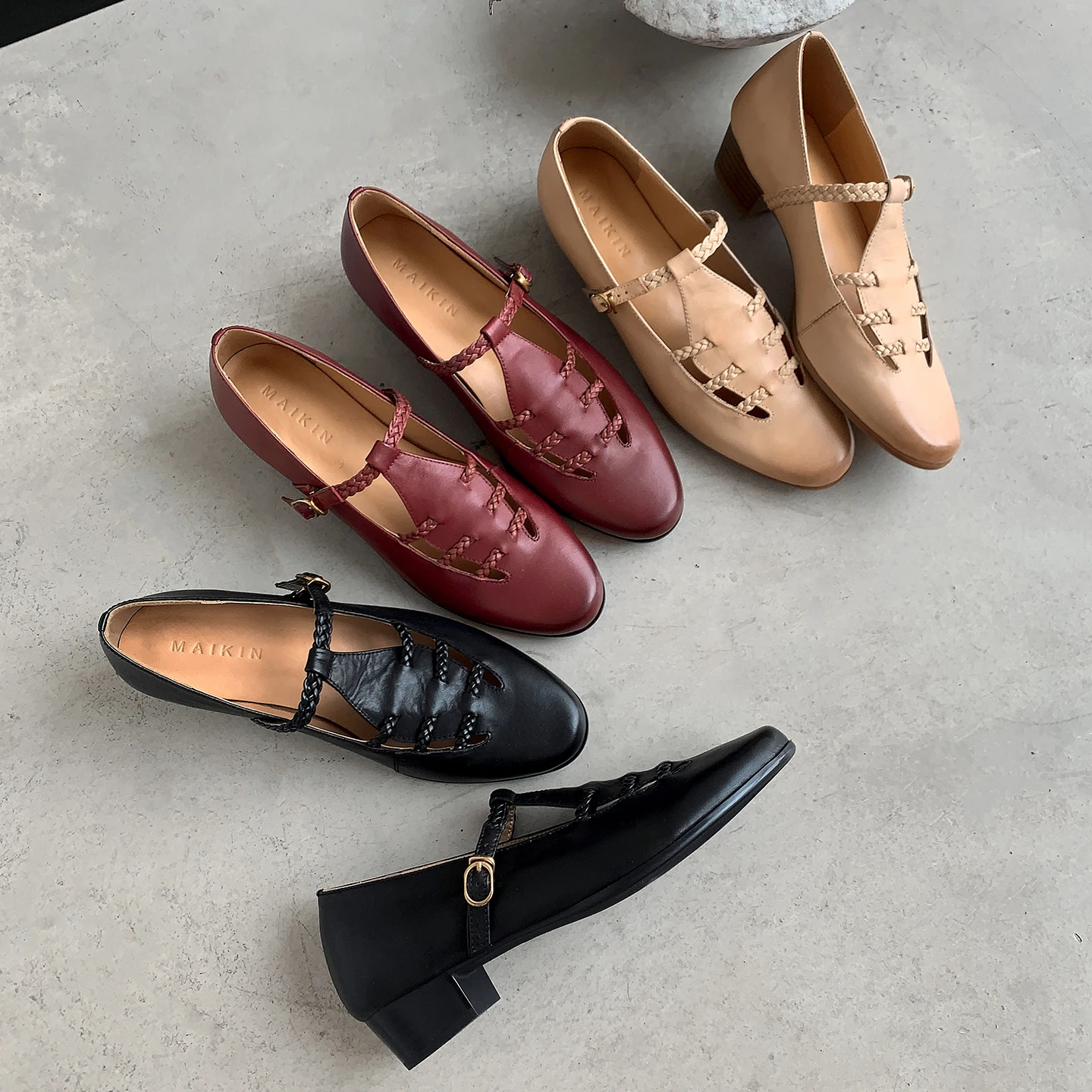 Genuine Leather Mary Jane Pumps Women Vintage Round Toe Buckle Strap Chunky Low Heel Shallow Dress Shoes