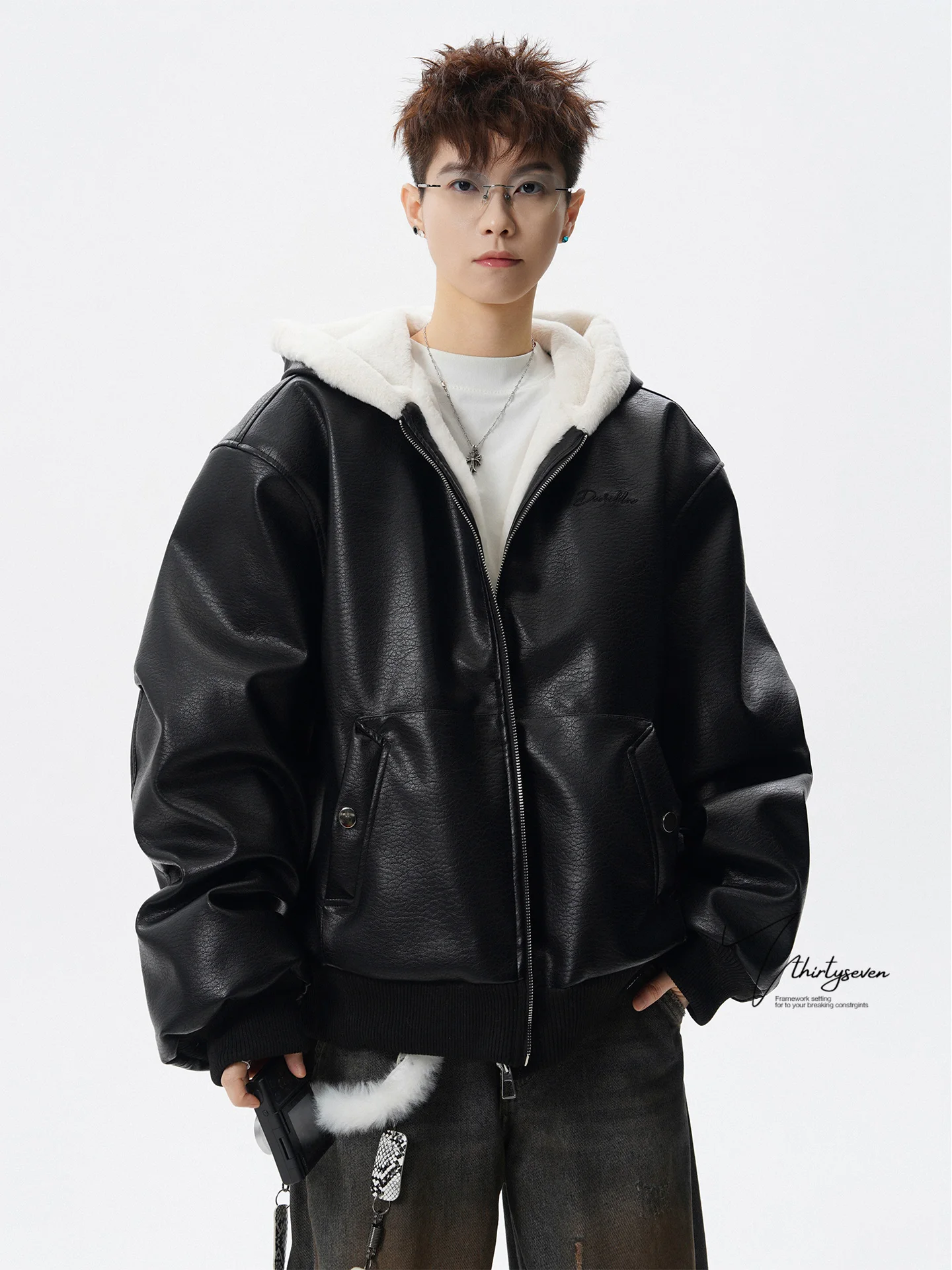 

V37 Heavyweight Premium Lamb Velvet Thiened Cotton Jaet Men's Winter American Motorcycle Sle Warm Hooded Leather Cotton...