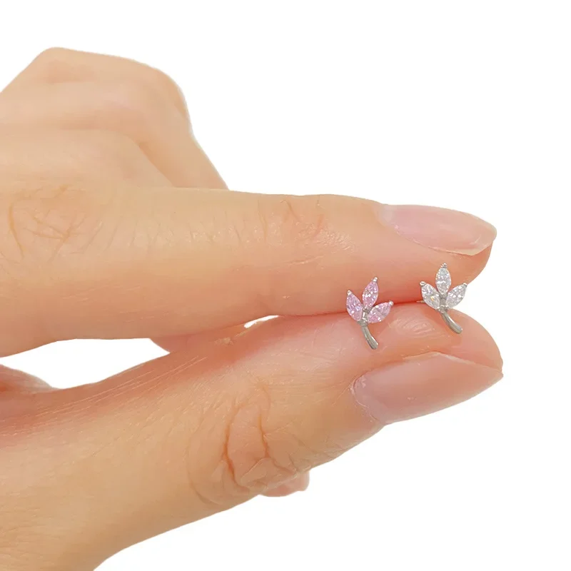 ASTM F136 Titanium EAR PIERC Leaf Shape with CZ Top Cartilage Tragus Earring Ear Lip Helix Studs Tongue Fashion Piercing Jewelry