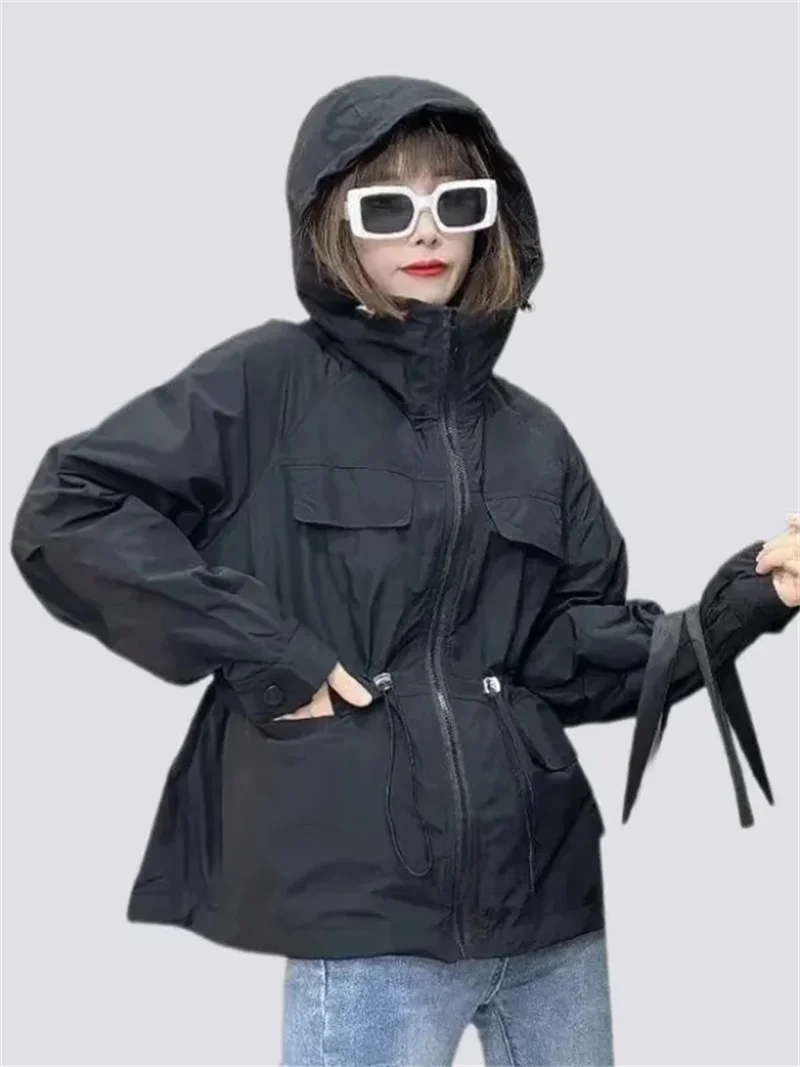 Sportliche kurze Kapuzenjacke für Damen, lässig, einfarbig, Reißverschluss, lockerer Sommer, neuer Stil, Sonnenschutz, Oberbekleidung, Polyesterfaser
