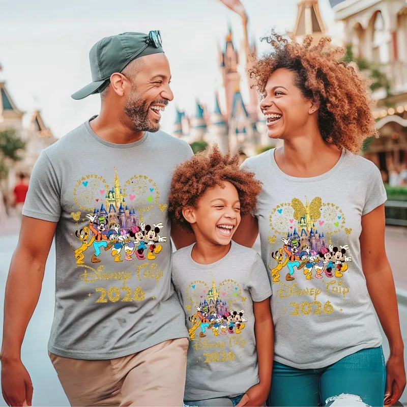 

2026 Kawaii Castle & Characters Family Trip Print Cotton T-Shirt Retro High Quality Oversized Unisex Casual Tee For Summer moto