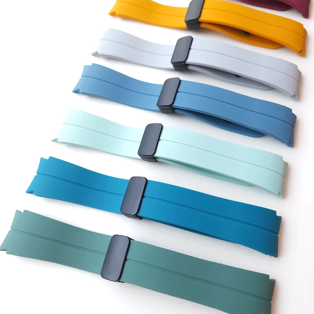 Original Silicone Magnetic Buckle Strap For Samsung Galaxy Watch 5 Pro 40/44mm 45mm Band Watch 6 Classic 43 47mm Sport Watchband image 3