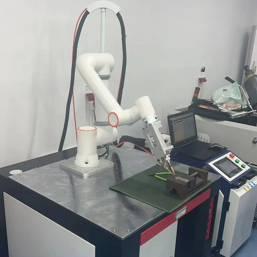 Cooperative Robotic Handheld Four in One  Fiber Welding Cutting Cleaning  Machine With Wire Feeder 932mm 1.5Kw 2Kw 3kw