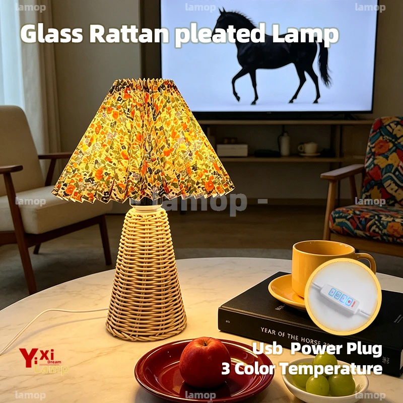 Floral Pleated Fabric Shade Table Lamp Gentle Ambient Glow Vintage Lamp For Leisure Space Homestay Interior Decoration