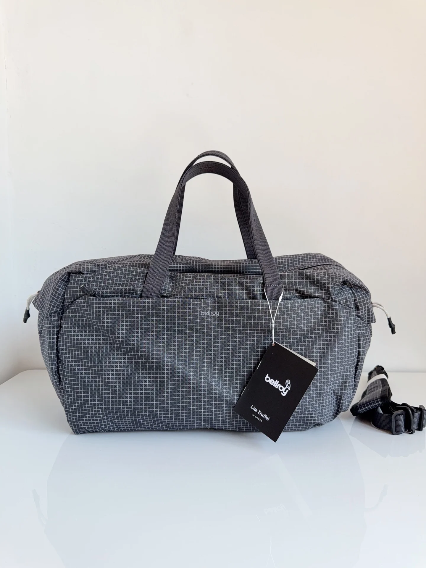 bellroy-lite-duffel-30l-borsa-da-viaggio-leggera-resistente-all'acqua-in-tessuto-ripstop-riciclato-borsa-da-palestra-per-il-weekend-pieghevole-da-trasporto