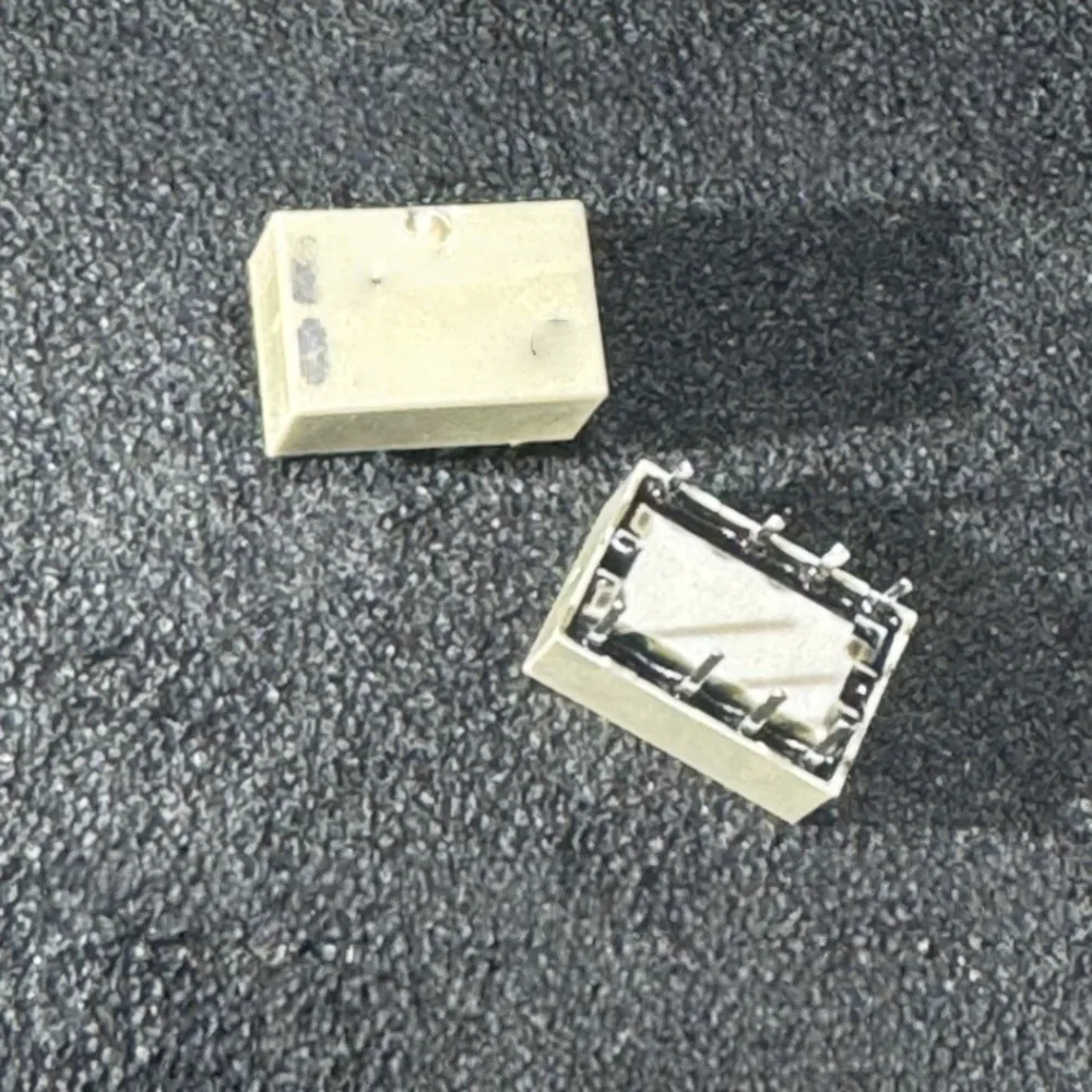 5pcs/lot FSGM300N FSGM3OON G6K-2P-Y-5VDC HCNR201 201 ICE1PCS02 1CE1PCS02 DIP-8