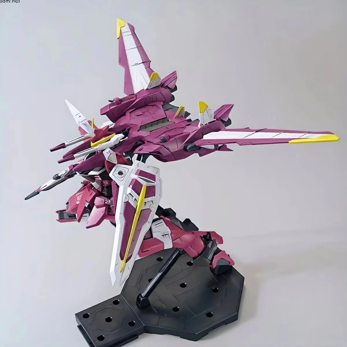 

MG 1/100 Justice Robot Assembly Model Kit Action Figure Collection SEED Plastic Model Gift for Children & Adults Hobby Toy