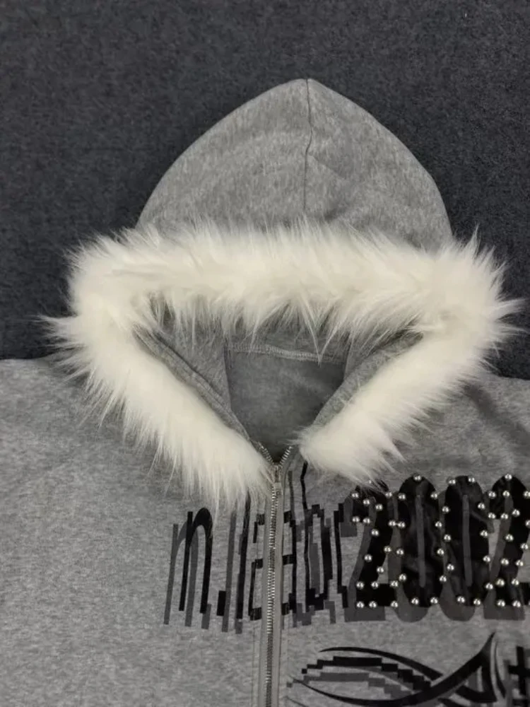 

Европейская и американская зимняя толстовка с меховым воротником и заклепками и принтом на молнии с капюшоном, женская уличная толстовка в стиле панк, эстетика, гот, повседневный топ