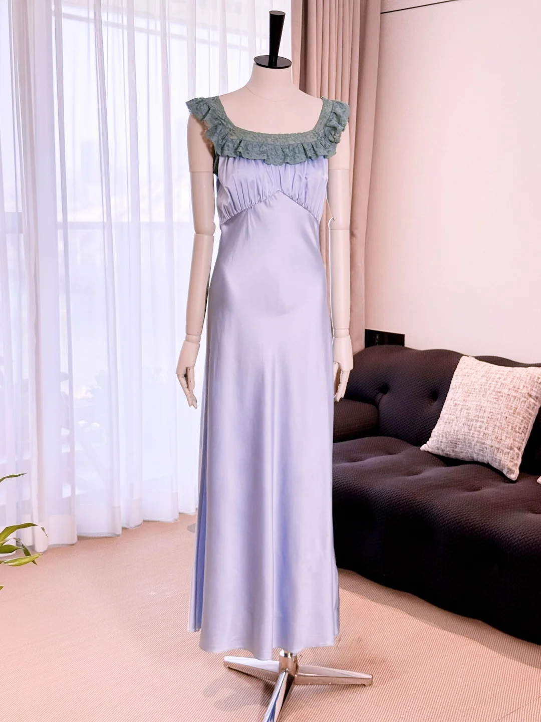 

Элегантное женское платье-комбинация из сине-серого атласа с жемчугом и кружевом, длинное, с оборками на горловине, шелковое, для вечеринок, торжественных мероприятий, вечернее, формальное, макси