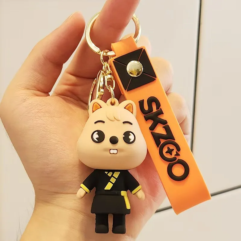 سلسلة مفاتيح SKZOO للحيوانات الصغيرة الأكثر مبيعًا، حقيبة، سلسلة مفاتيح سيارة، ملحقات محيطية كرتونية، هدية صغيرة، هدية لعبة للأطفال