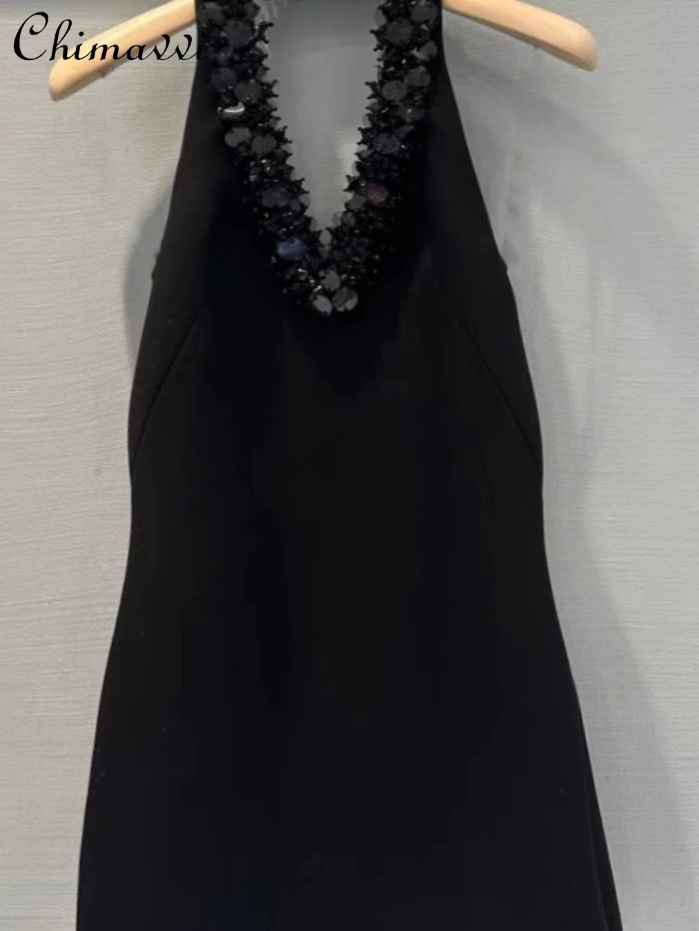 

Light Luxury Black Dress Fashion Handmade Beaded Sequins Sexy Halter Backless Short Party Dresses 2024 Spring Summer Women's New