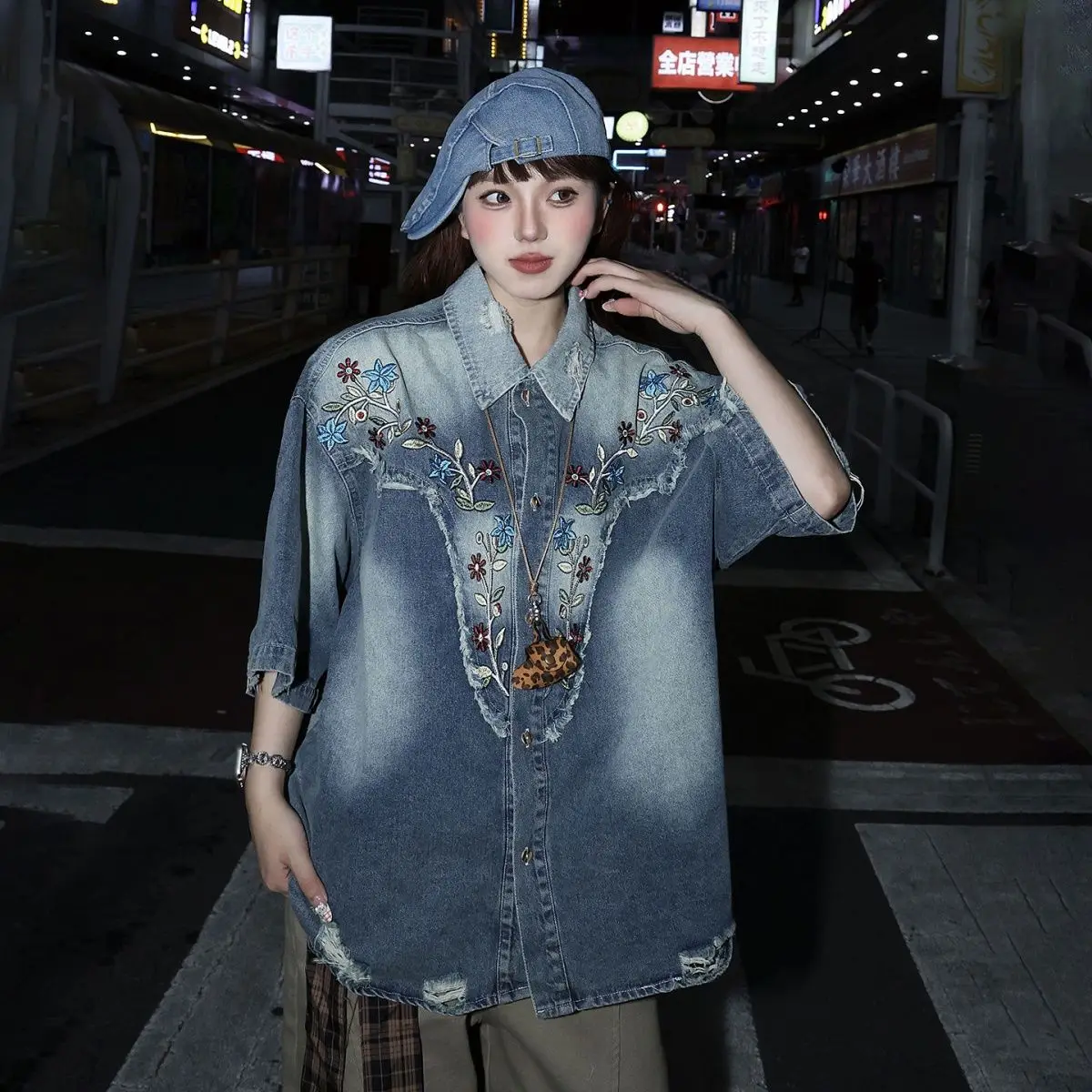

Women's Patchwork Embroidered Floral Short Sleeves Shirts Retro Style Single Breasted Top Female Vintage Outerwear Thin Coat