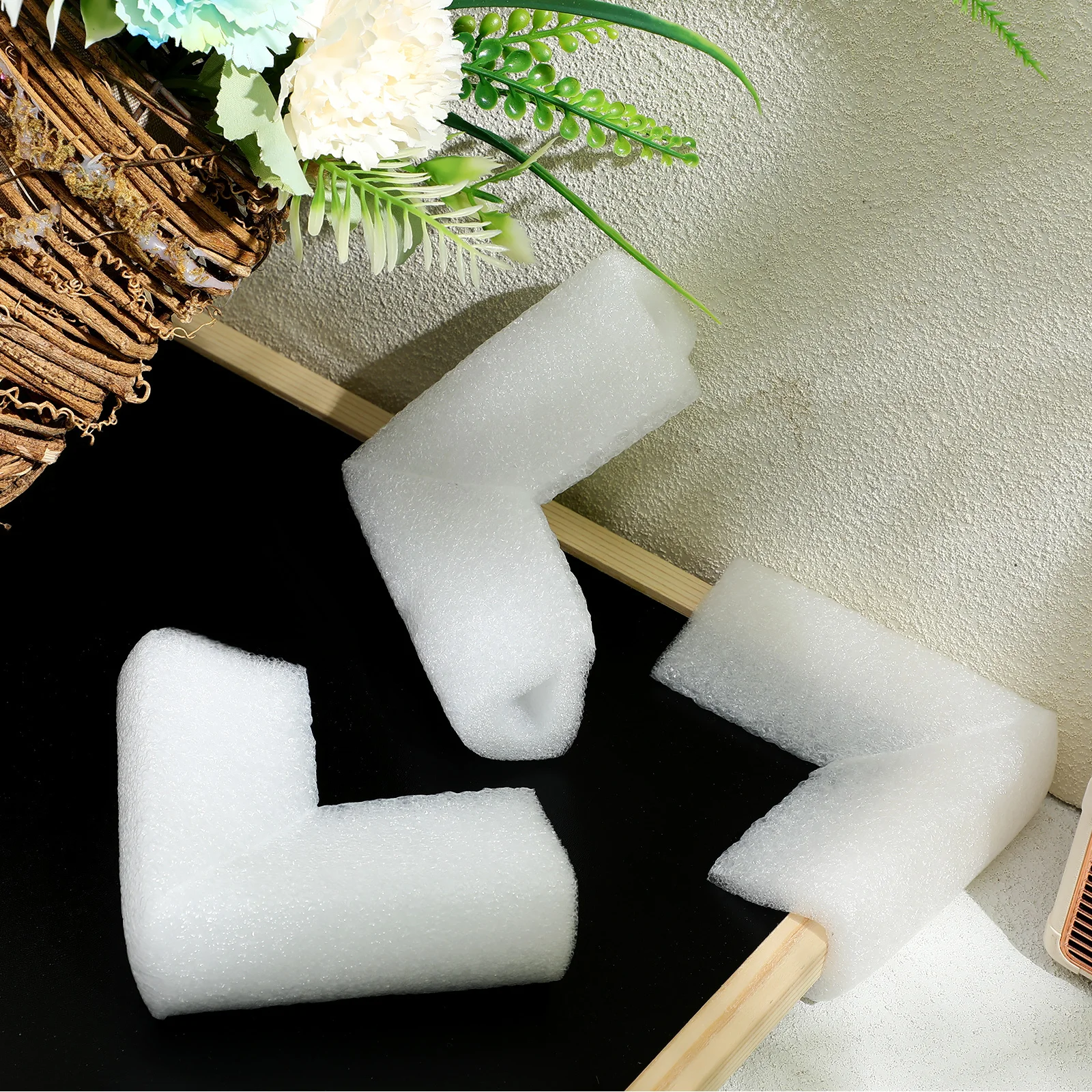 24Pcs L-Shaped Epe Corner Protectors Cushioning Shockproof Packaging Corner Guard Shipping Box Protector Triangle Edge Guard