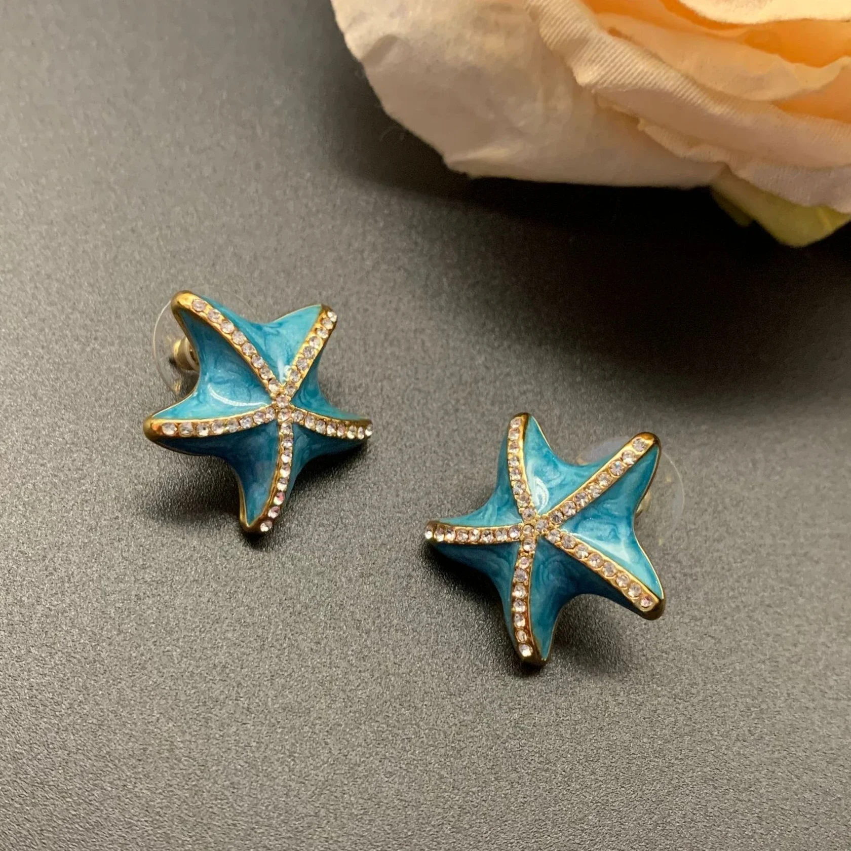 Vintage Blue Enamel Starfish Stud Earrings Dripping Oil Five-pointed Star Ear Stud Cute and Sweet Style Party Jewelry Gift INS