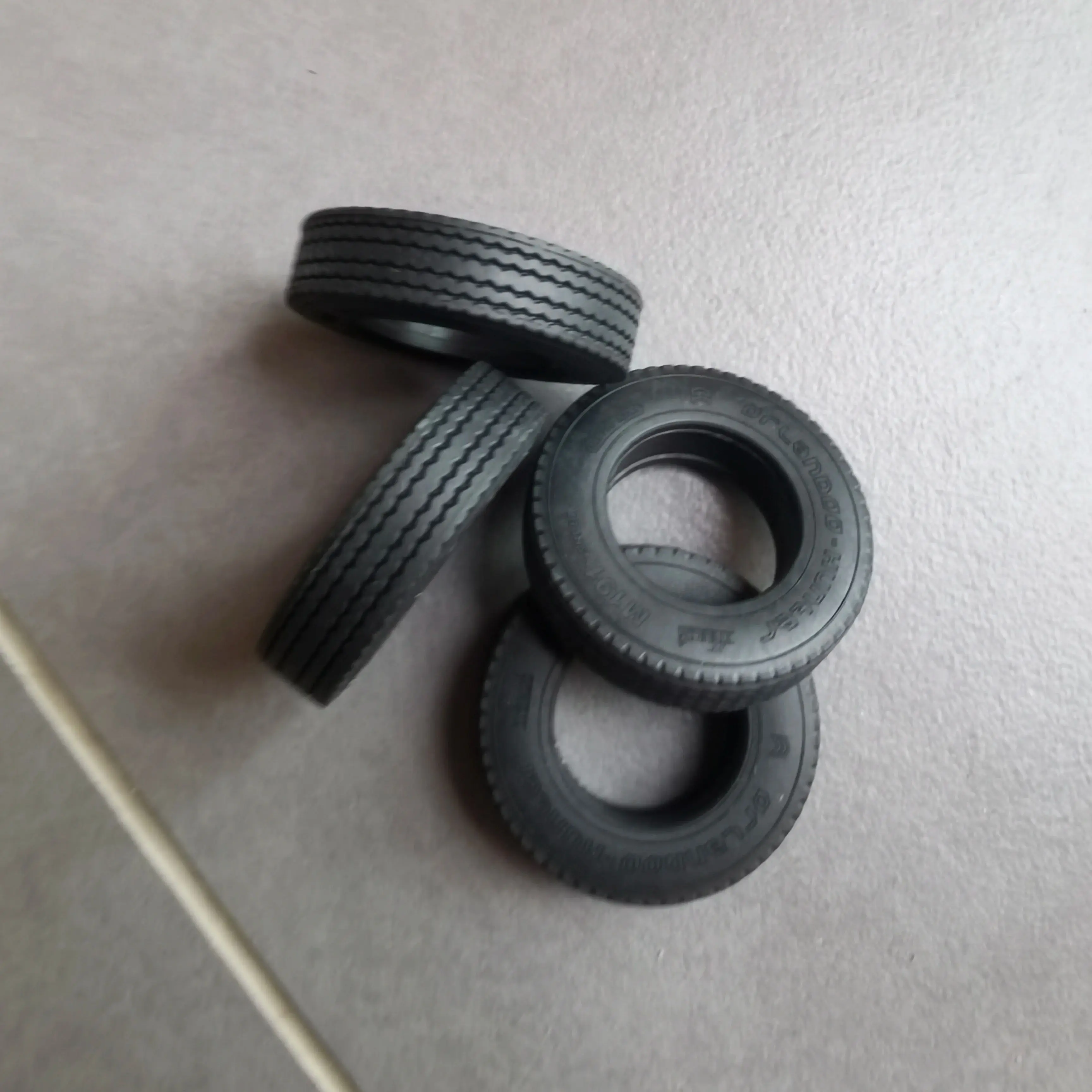 Orlando Hunt Model R650 Car Heavy Truck Tire Skin OD 33mm GA1017