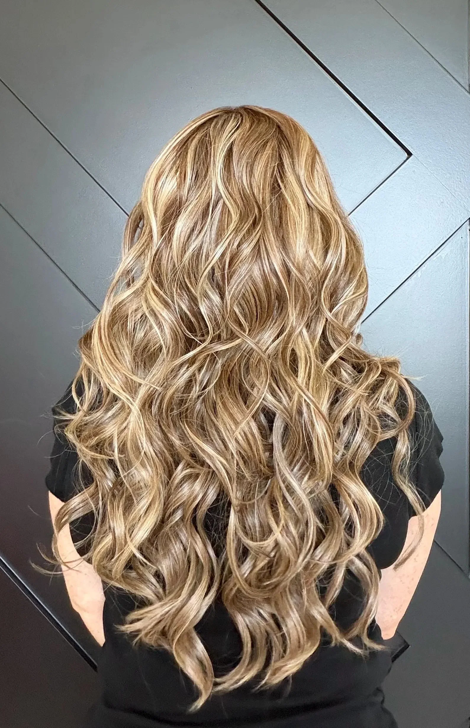 Long Ombre Golden Blonde Synthetic Wig with Highlights 13x4 Lace Front Deep Wave Natural Look for Women Party Daily Cosplay Wear