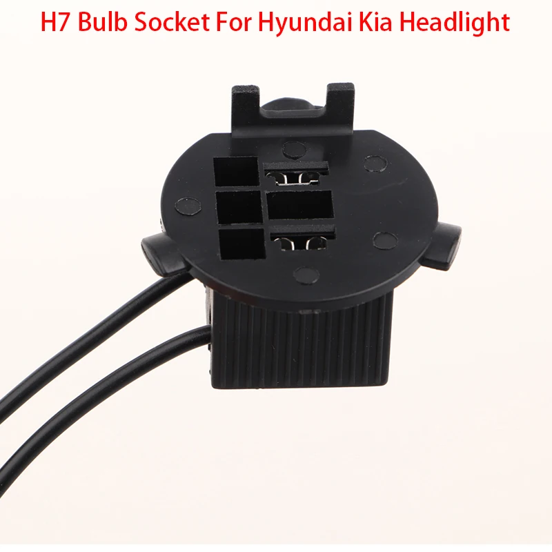 1Pcs Car Headlight Base H7 Bulb Socket For Hyundai Kia Sonata Coupe Santafe Veloster Lamp Holder Accessories