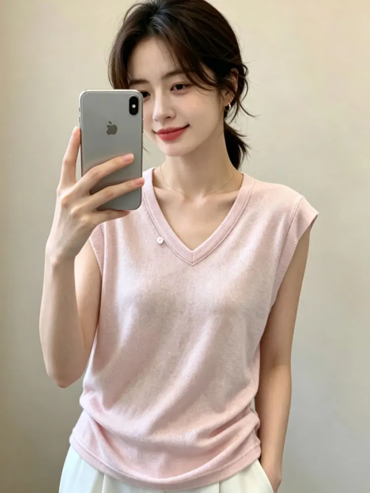Fashionable Simple Pleated V-Neck T-Shirt Women's 2026 New Summer Korean Style Gentle Slimming Versatile Youthful Top Trendy