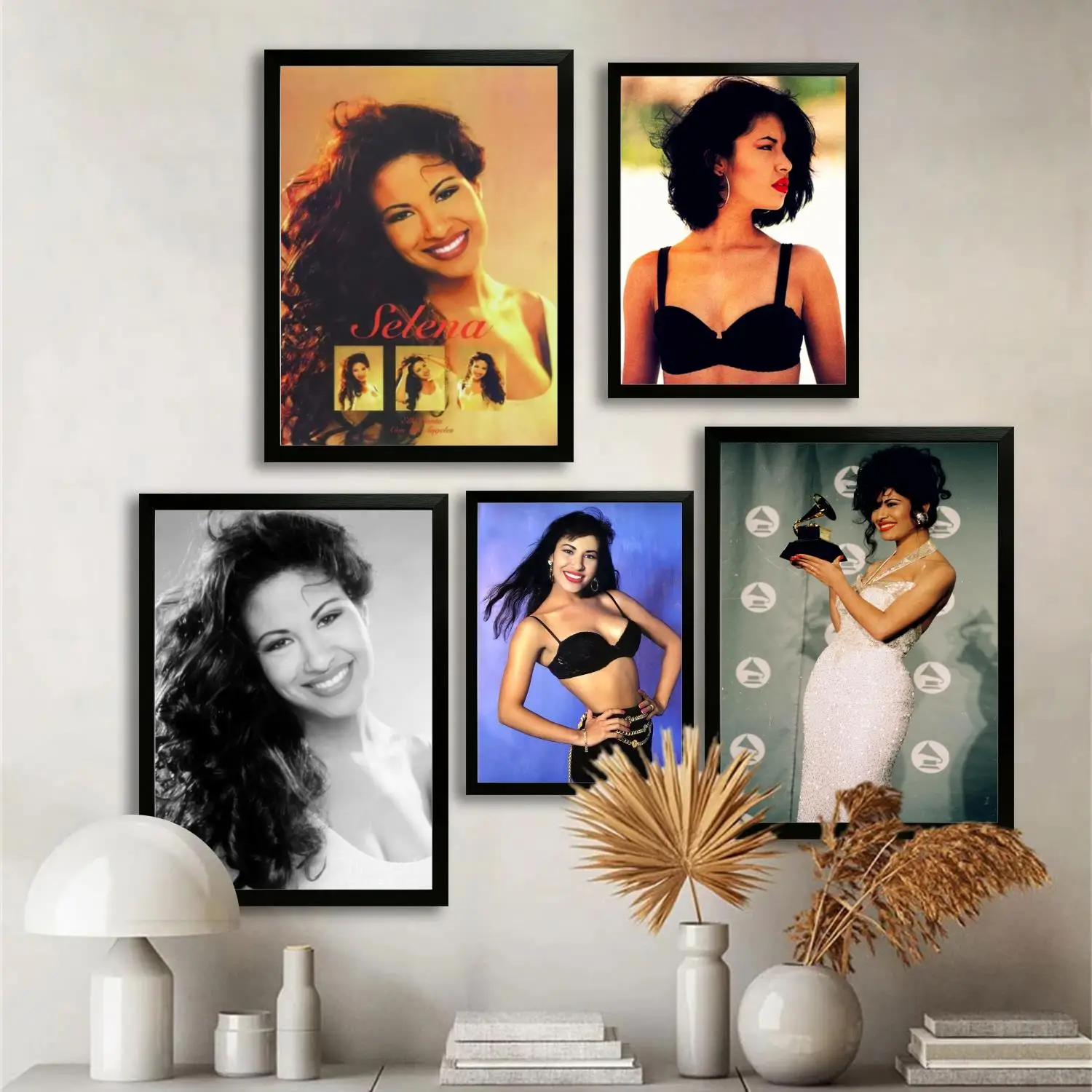 selena quintanilla Canvas Art Poster, Wall Art Picture Print, Modern Family Bedroom Decor Posters,Decorative painting