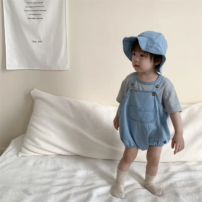 

Childrens Summer Set 2024 New Korea Striped T-shirt and Jumpsuit Two Pieces Casual and Comfortable Childrens Clothing