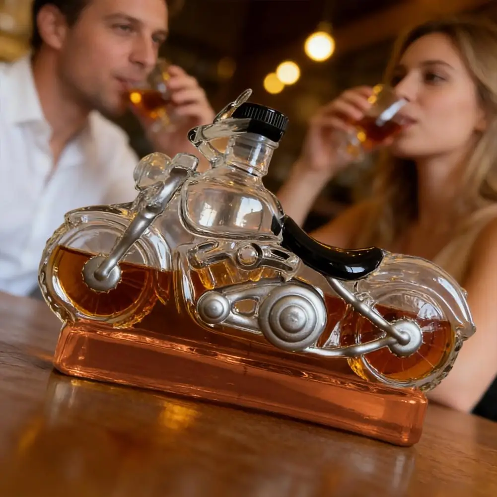 Motorcycle Drinkware Vintage Motorcycle Wine Bottle Decanter with Stable Base Easy-open Stopper Glass Whiskey Aerator for Party