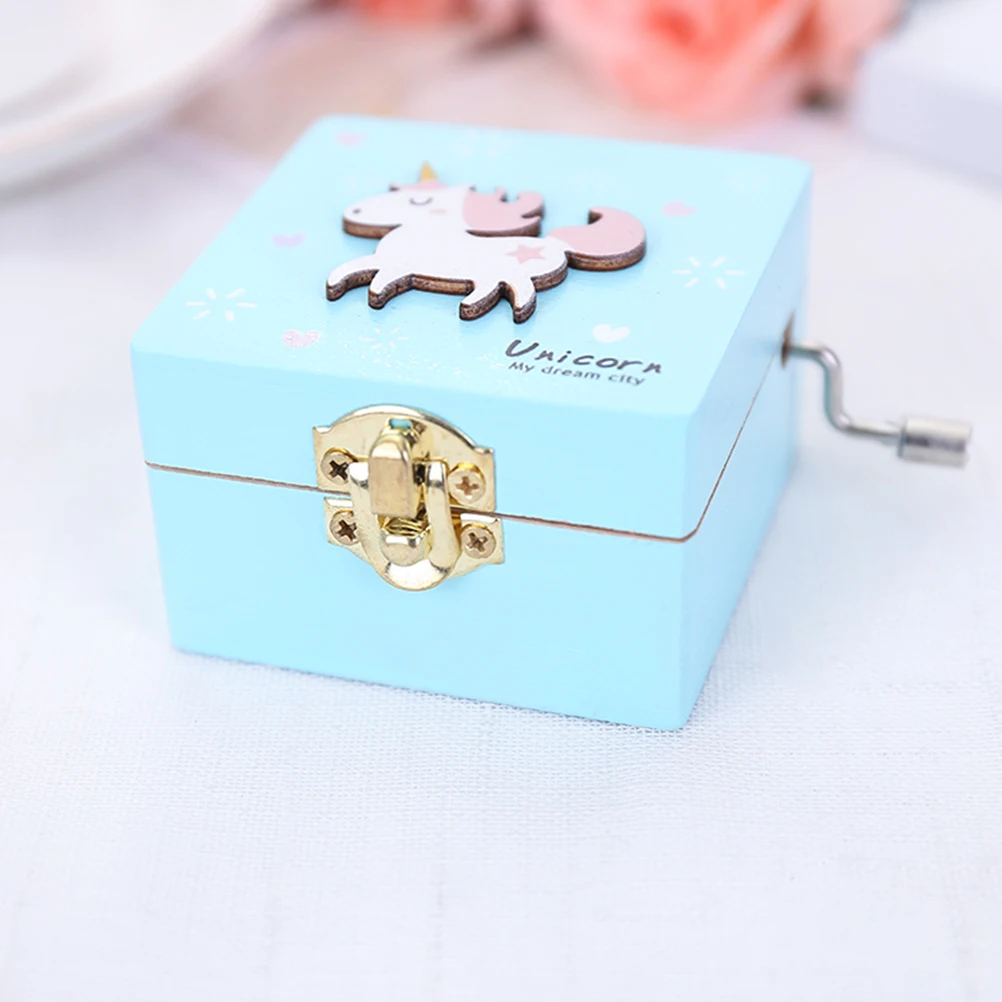Wooden Music Box Hand-cranked Unicorn Pattern Miniature Wind Up Handmade Mechanical Rotation Box for Birthday Valentine's Gift C
