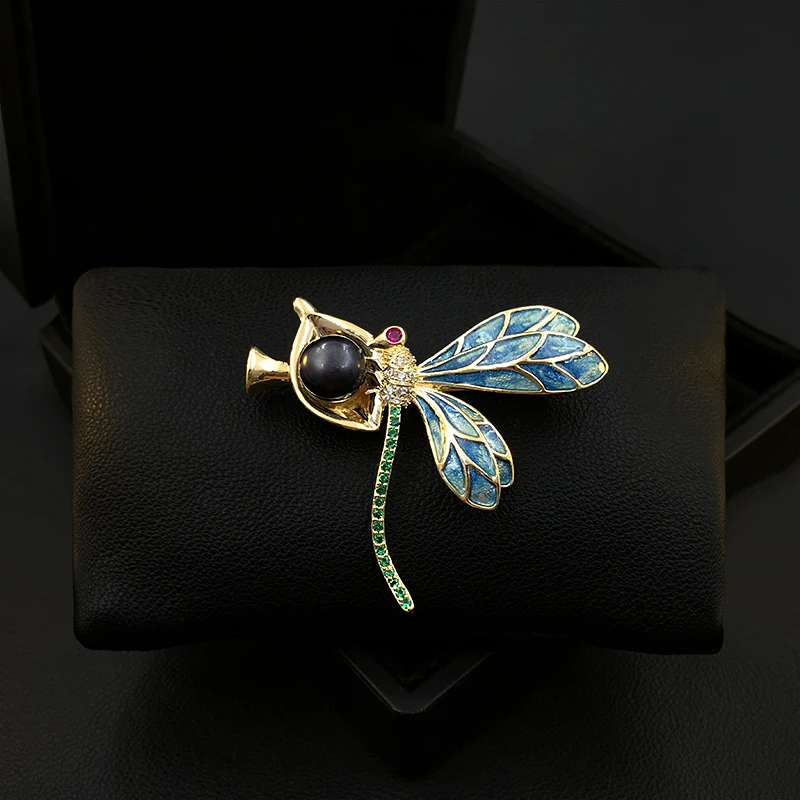 Romantic Dragonfly Design Brooch Women Suit Neckline Accessories Pearl Matching Decorative Enamel Pin Corsage Jewelry Gifts 5685