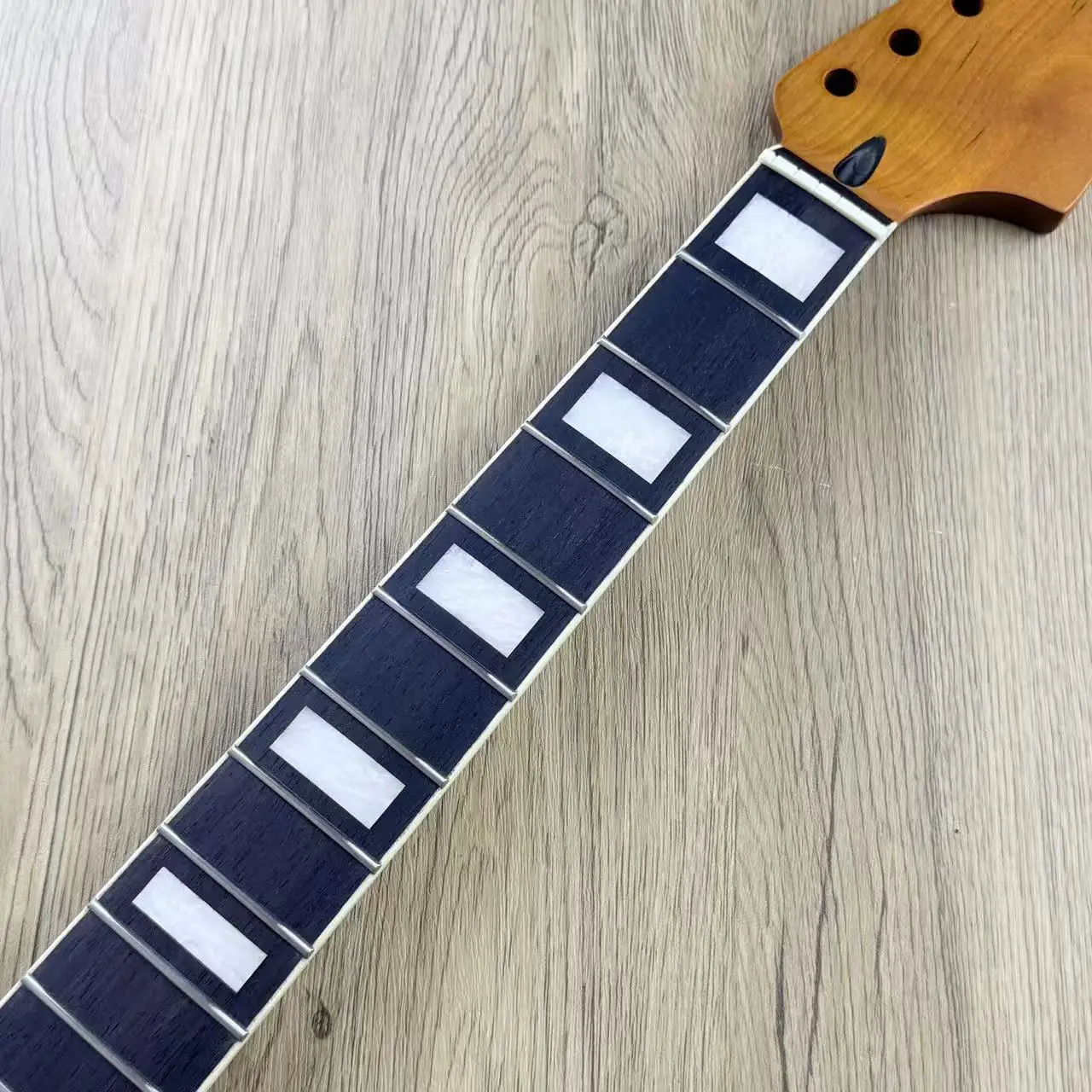Vintage Tone Roasted Maple ST Electric Guitar Neck with White Block Inlays 22 Frets for Guitarists