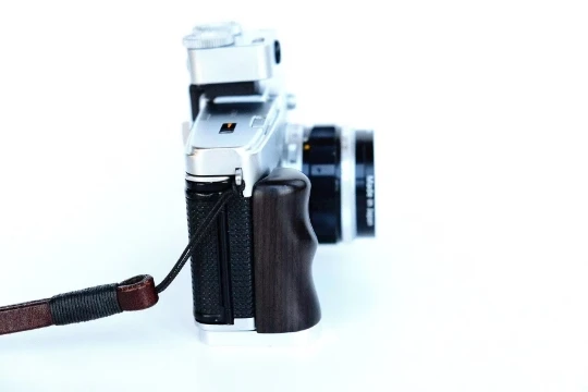 NEW ultra-light ebony wooden L Type Bracket Arca-Swiss RRS Ball head Plate Base Grip Handle For Olympus PEN-F PENF film Camera