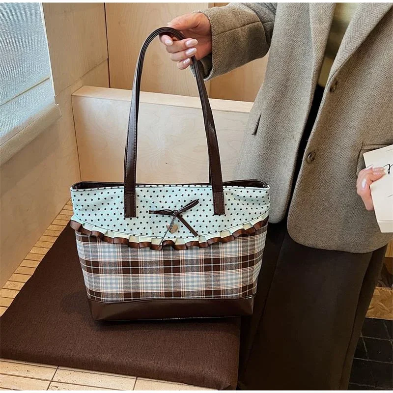 Schultertasche mit Schleife und gepunktetem Gittermuster, Damen-Handtasche mit kariertem Spitzenmuster und kontrastfarbenem Patchwork, niedliche, süße, elegante Tragetasche mit großem Fassungsvermögen – Detail 9