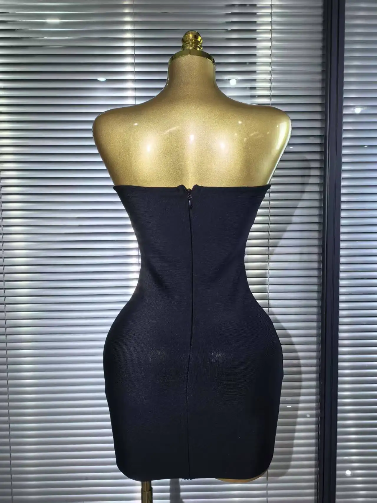 Topkwaliteit vrouwen sexy strapless stralende kristallen bodycon mini-bandagejurk elegante avondfeest cockail vakantie-outfit