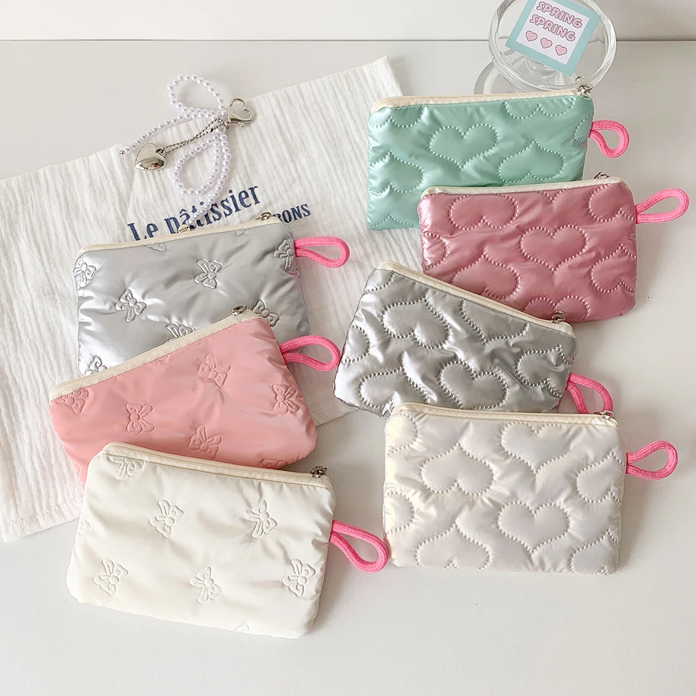Hisocute Korean Style Portable  Heart Shaped Cosmetic Bag Student Earphone Storage Pouch  Knot Bright Surface