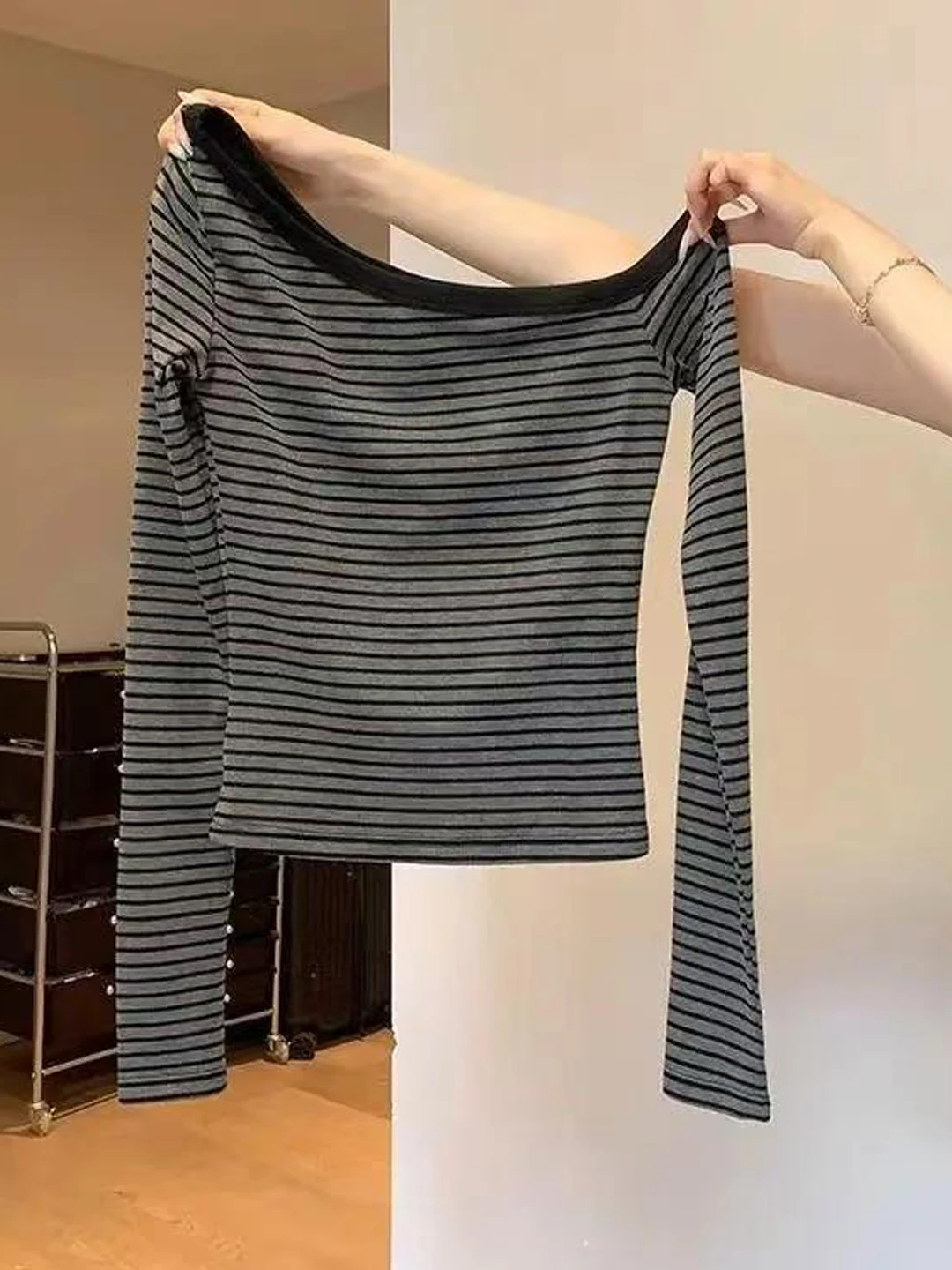 

ay Asymmetrical oulder Stripe Long Sve Women's T-irt Slimming Base Layer irt Korean Sle Commute Faion
