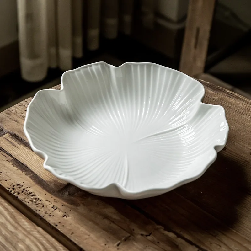 Nordic White Embossed Flower 8-inch Ceramic Deep Plate Japanese High Beauty Minimalist Bowl Salad Plate Soup Plate Set Cutlery