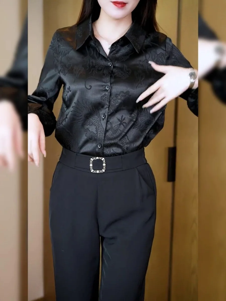 

Ele Bla Silk Long Sve Women's irt Spring 2024 Faionable Commute Sle Straight Cut Button Detail Printed Top