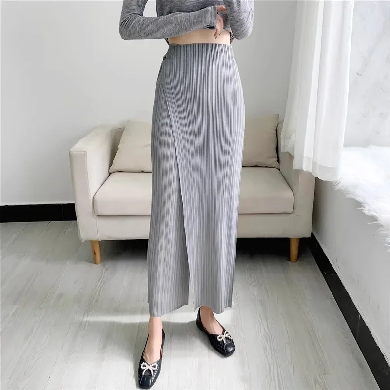 Miyake Style Women Pleated Solid Color Ankle-length Pants Elastic Waist Wide Leg Straight Female Trsouser Loose 2025 Summer