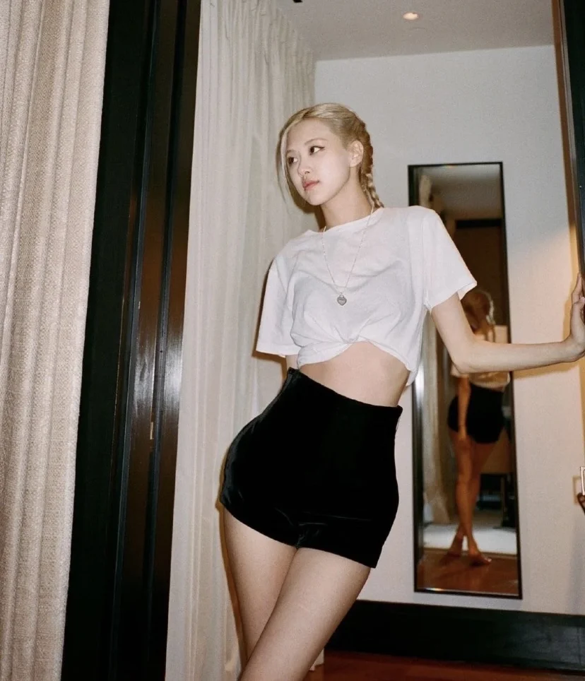 Kpop ROSE Koreanische Wilde Sexy Elastische Shorts Frauen Dance Shorts Sommer Feste Hohe Taille Schwarz Shorts Streetwear Samt Dünne Kurze