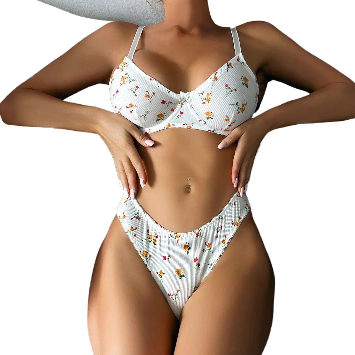 

2025 summer hot-selling sexy underwear knitted sexy idyllic small floral steel ring two-piece set