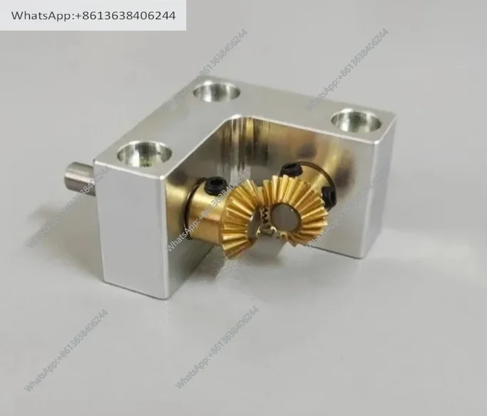 

Spot 90 degree converter, speed ratio 1:1 small cone bevel gearbox right angle commutator, output shaft diameter 4mm