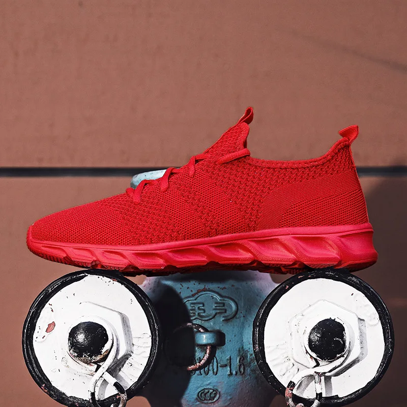 Men's casual sports shoes, breathable, lightweight, with soft soles, comfortable, suitable outdoor running