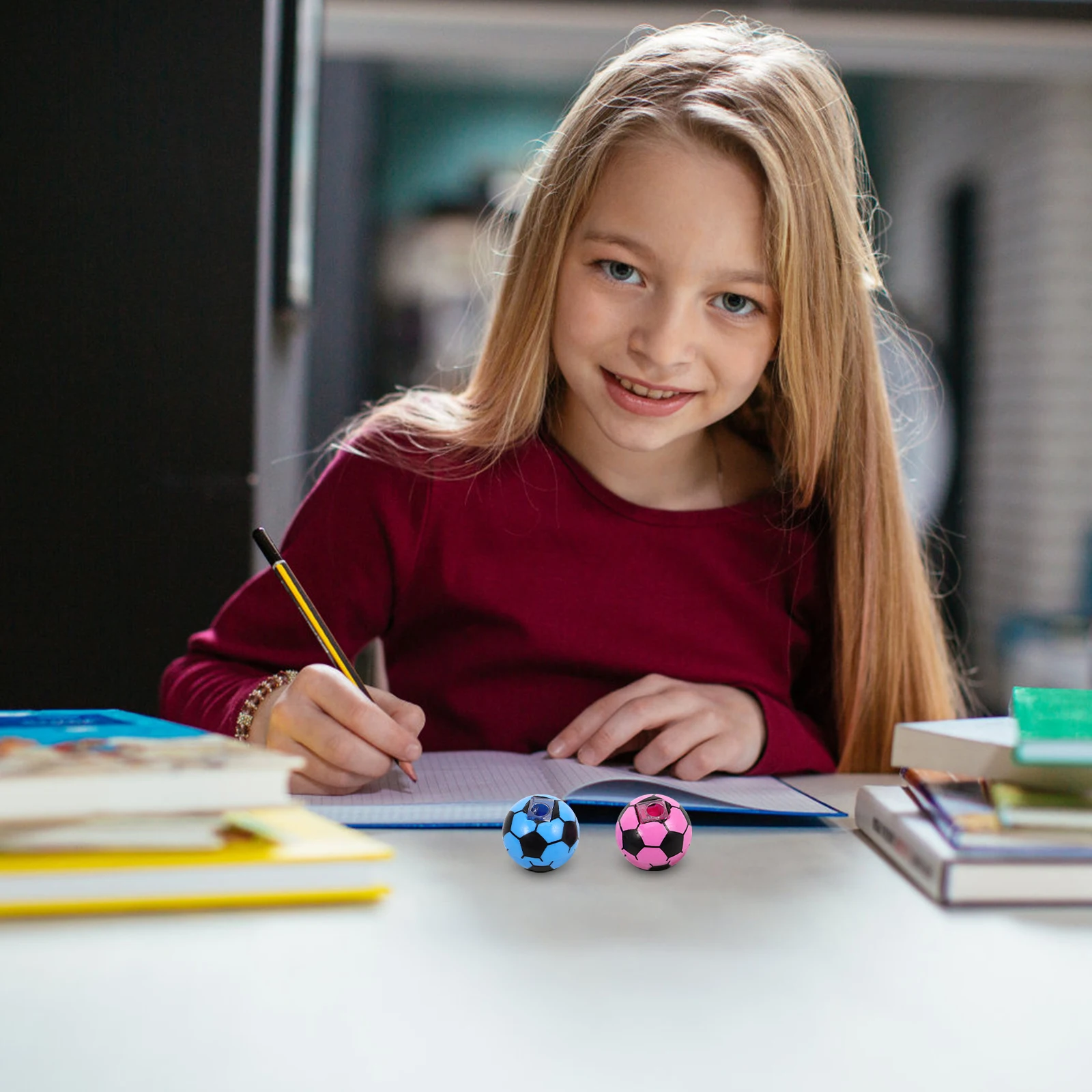 

20pcs Football Soccer Pencil Sharpener Sharpener Handheld Kids Steel School Creative Efficient Single Hole Round Ball