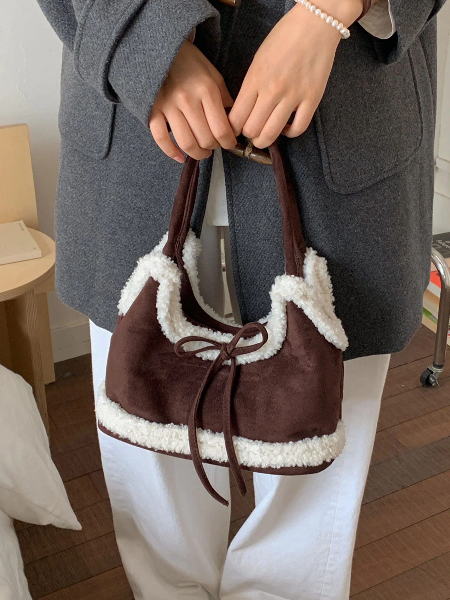 Patchwork Plush Retro Commuter Shoulder Bag Fashion Versatile Korean Edition Casual Underarm Bag Temperament Bow Handbag New