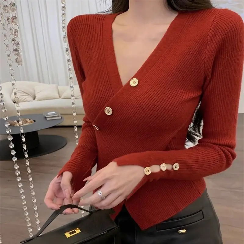 Long Sleeved Temperament Slim Fit Slimming and Unique Especially Suitable for Women's Small Top French V-neck Cross Sweater