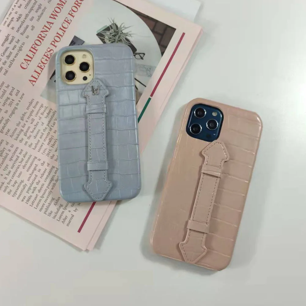 

iPhone15 Phone Case Alligator Pattern Phone Case 12 13 14 Promax Wristband Stand XS XSMAX XR 8Plus Protective Cover New Features