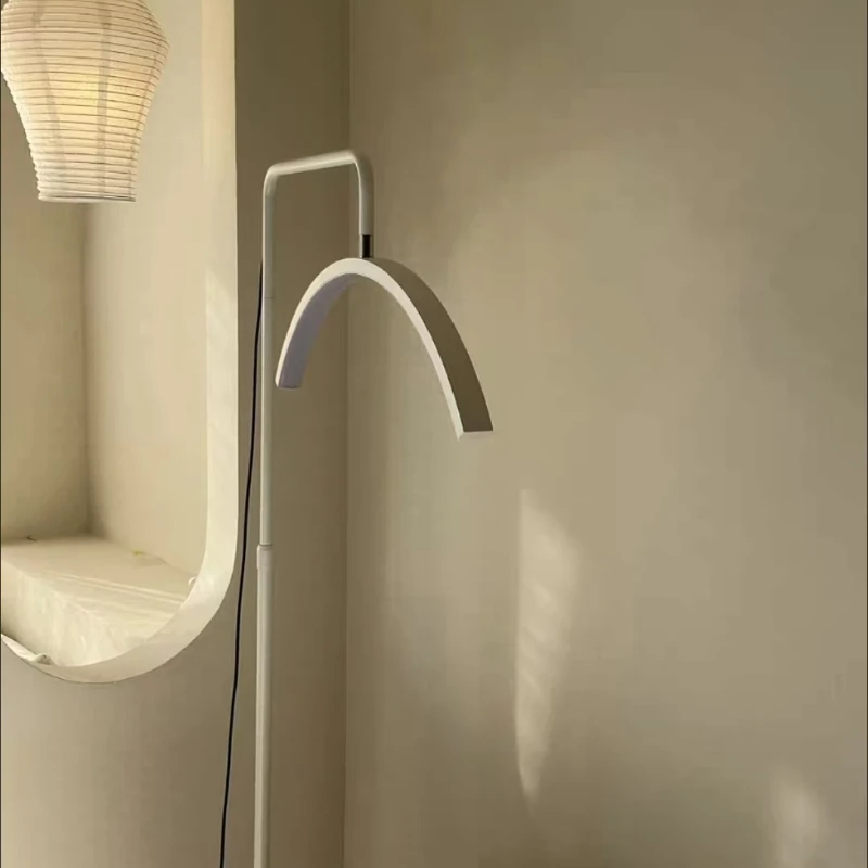 Minimalist Floor Lamps Half-Moon LED Standing Lights for Beauty Salon Spa Makeup Live Bedroom Stand Lighting Home Decoration