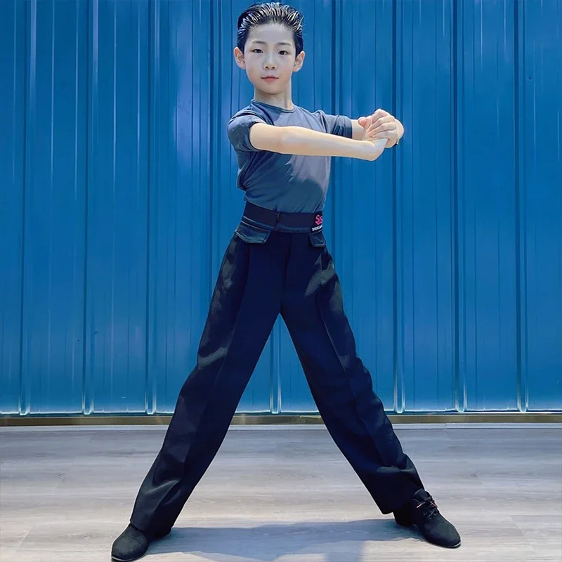 

Одежда для латинских танцев, детская тренировочная одежда для мальчиков, футболка с короткими рукавами, черно-белые штаны, костюм для бальных танцев ча-ча, DNV21123